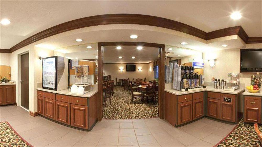 Holiday Inn Express Hotel Fort Campbell-Oak Grove By Ihg Exterior photo