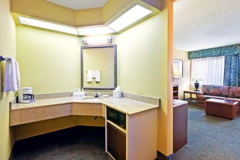 Holiday Inn Express Hotel Fort Campbell-Oak Grove By Ihg Room photo